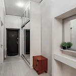 New 2 Bedrooms On Deribasovskay Str *