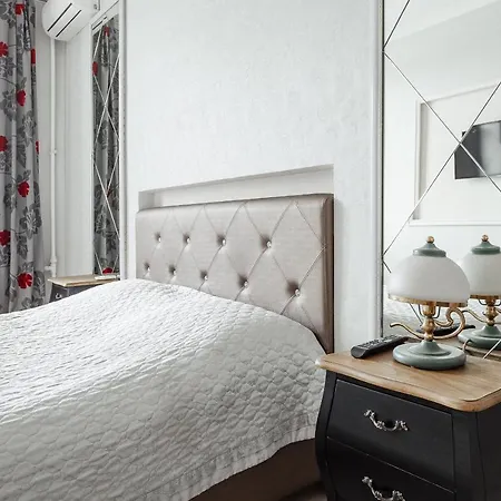 New 2 Bedrooms On Deribasovskay Str Appartamento