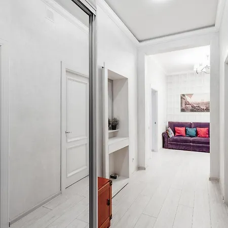 New 2 Bedrooms On Deribasovskay Str Appartamento *