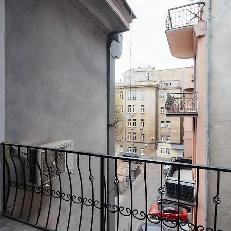 Apartman New 2 Bedrooms On Deribasovskay Str *