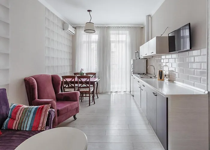 New 2 Bedrooms On Deribasovskay Str * Odessza