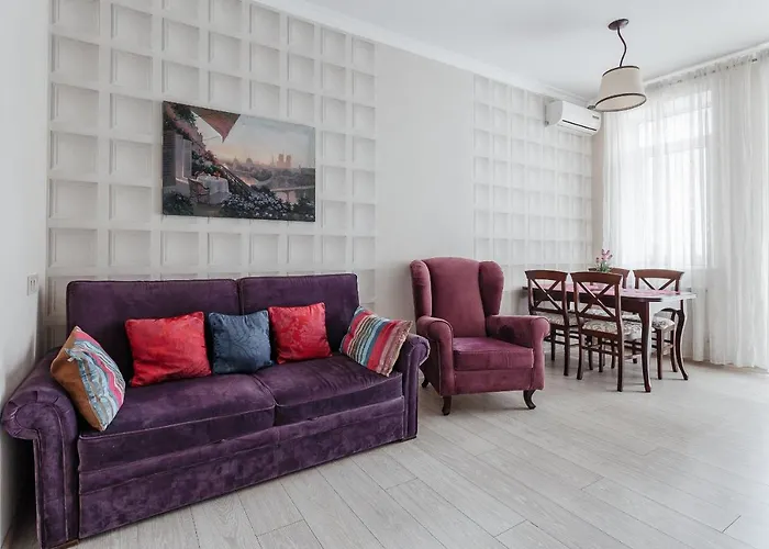 New 2 Bedrooms On Deribasovskay Str Apartman